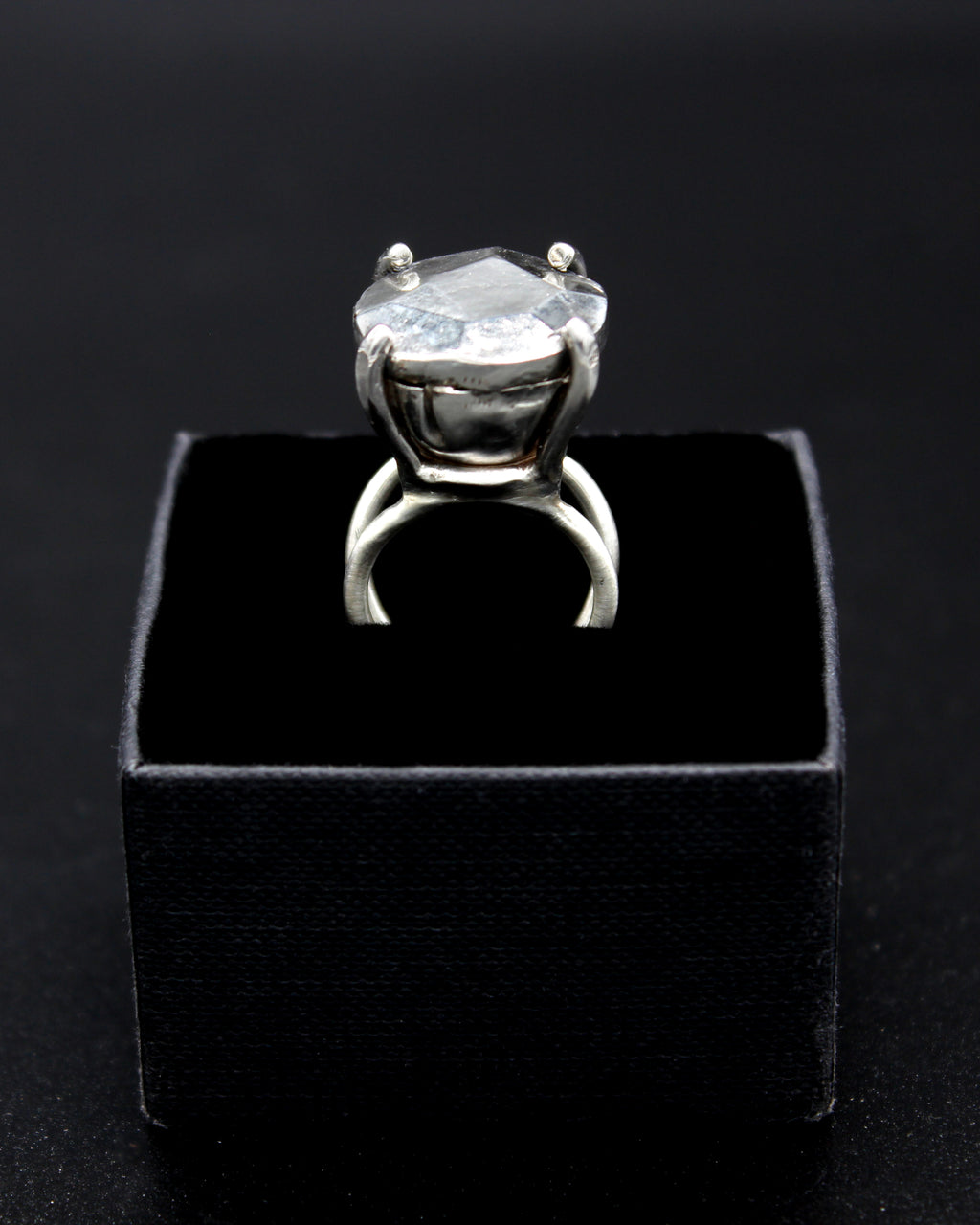 Bague clou forgée